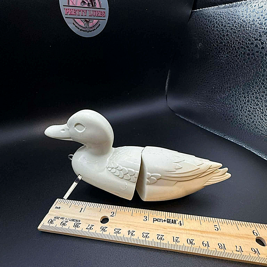 Large Wake Duck