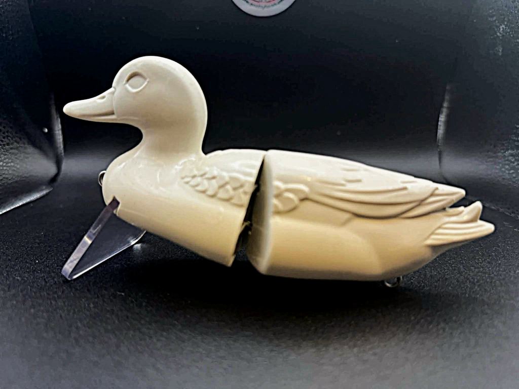 Large Wake Duck