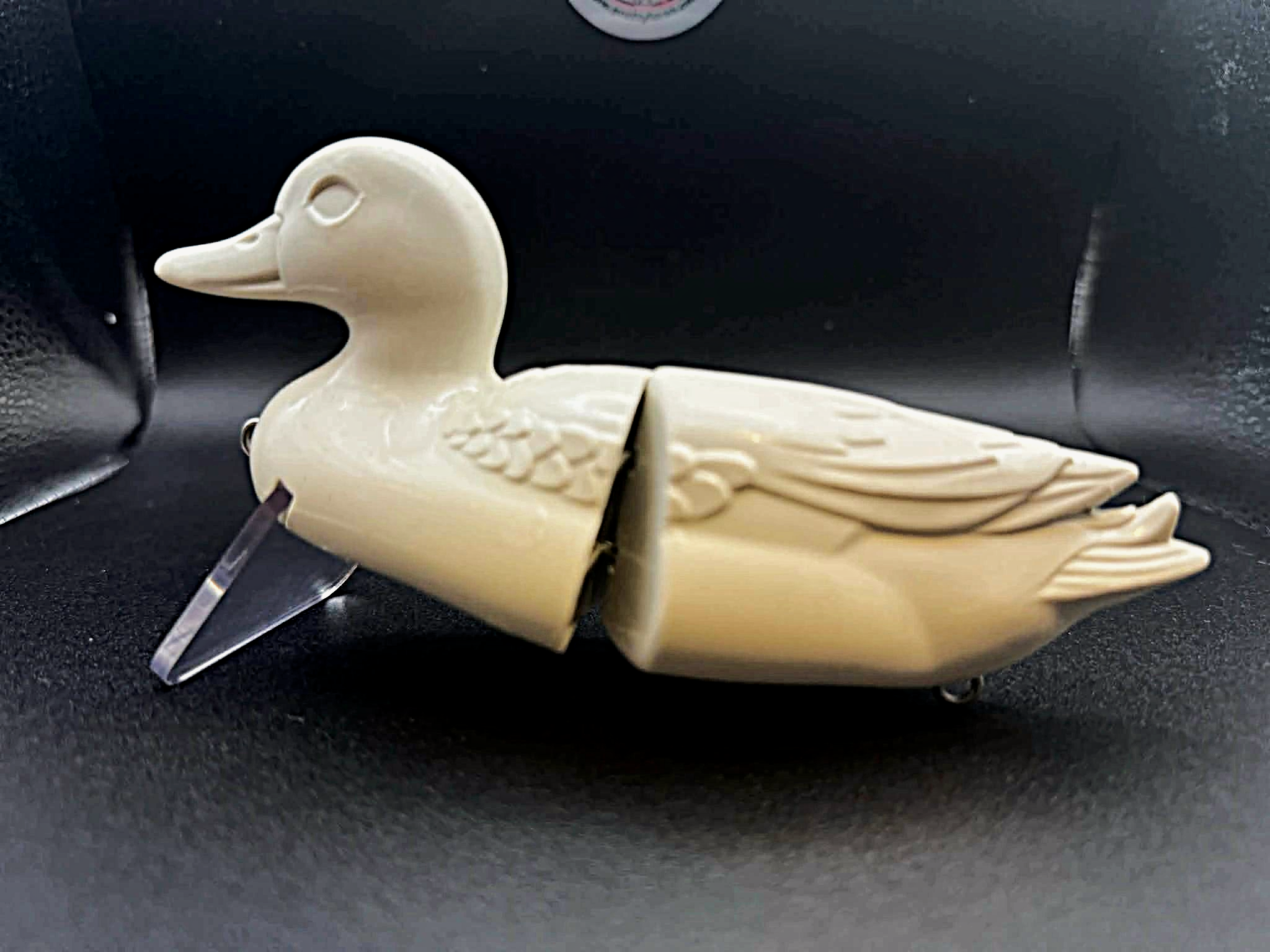 Large Wake Duck