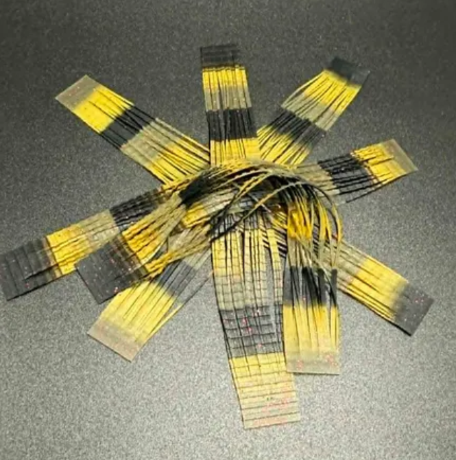 SKIRT TABS