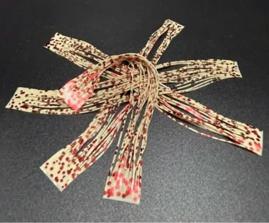 SKIRT TABS
