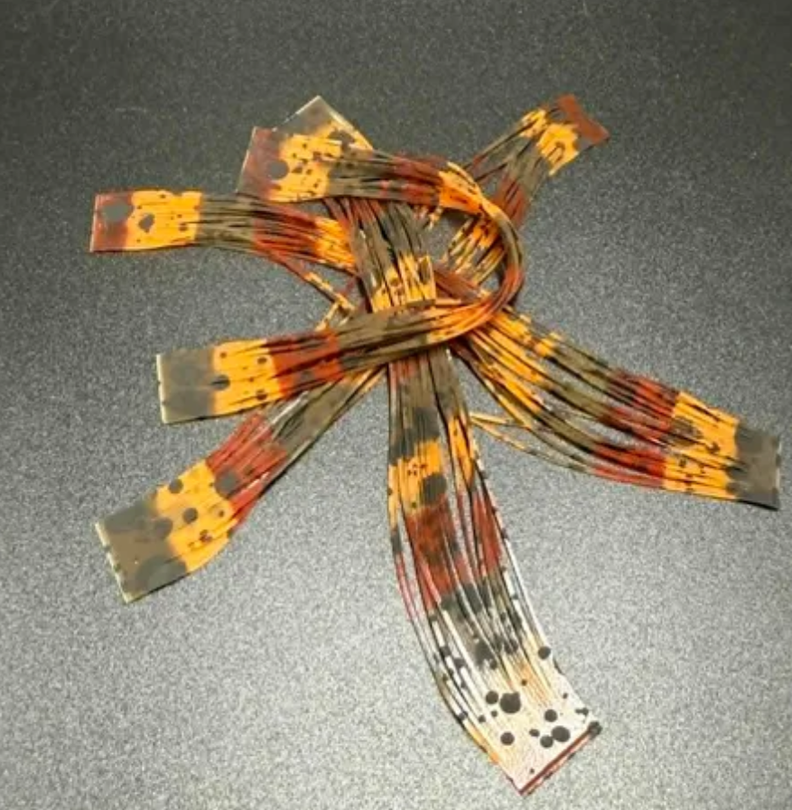 SKIRT TABS